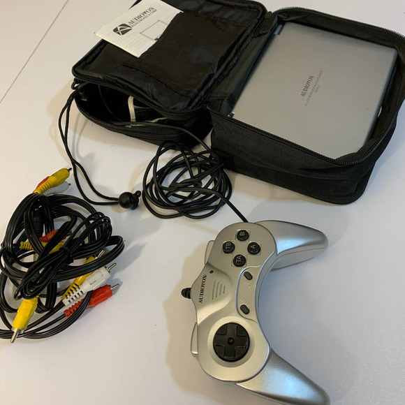 Collectible Portable AUDIOVOX 8" LCD Monitor & DVD Player D1812 & more UNTESTED - Picture 2 of 16